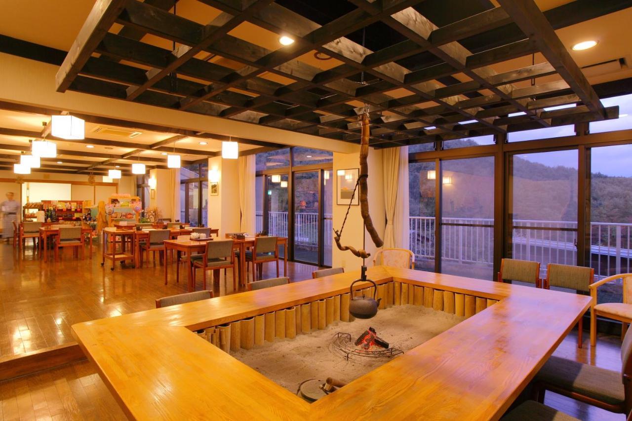 Sanazawa-No-Mori Hotel Numata  Bagian luar foto